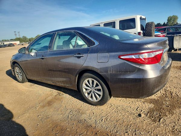 2015 TOYOTA CAMRY