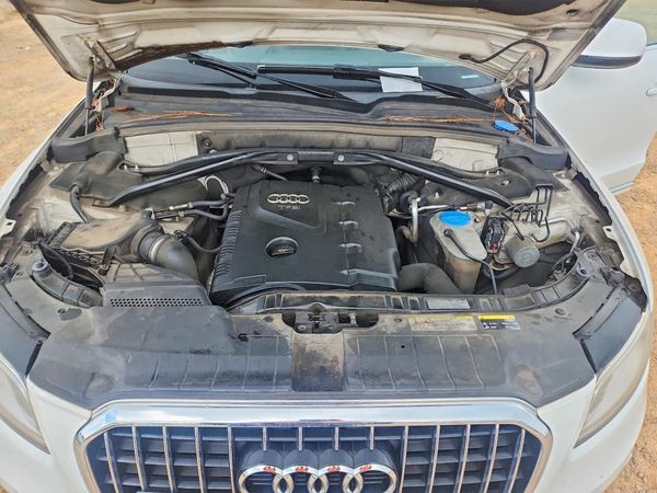 2013 AUDI Q5 Premium Plus