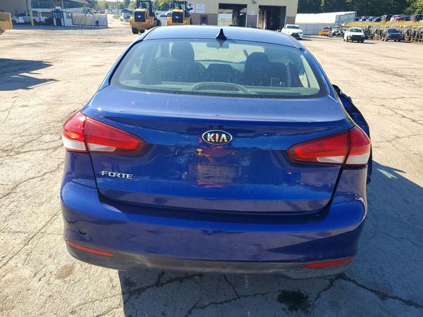 2017 KIA FORTE LX Base — DIRR