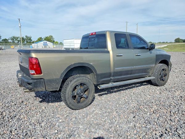 2013 RAM 1500 SLT