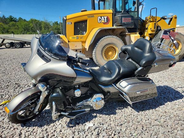 2016 HARLEY-DAVIDSON FLHTKL