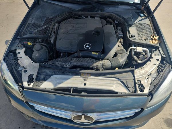 2019 MERCEDES-BENZ C C300 — Engine bay