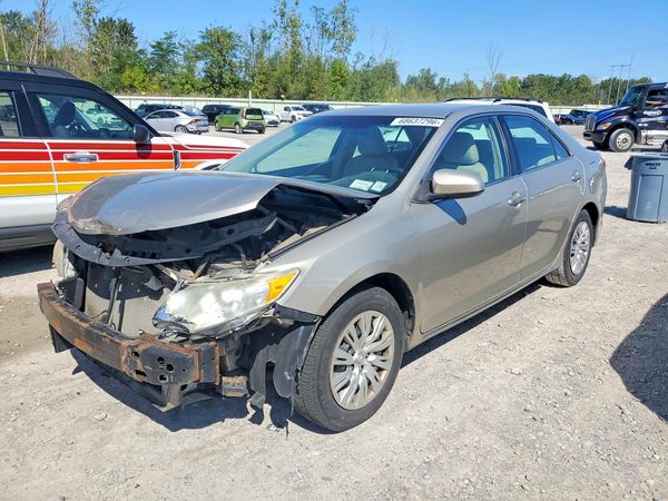 2014 TOYOTA CAMRY