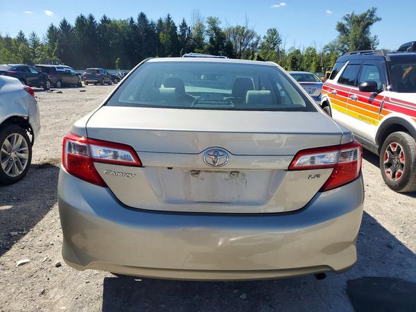 2014 TOYOTA CAMRY