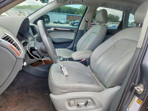 2014 AUDI Q5 Premium Plus — DENT
