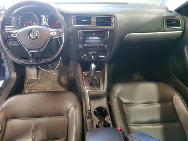 2017 VOLKSWAGEN JETTA SE