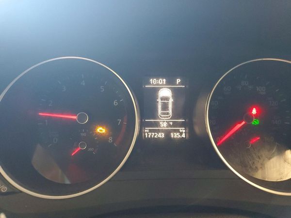 2017 VOLKSWAGEN JETTA SE