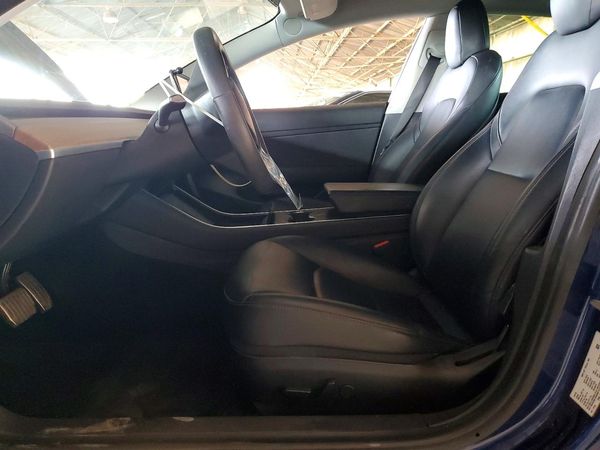 2020 TESLA MODEL 3 — DENT