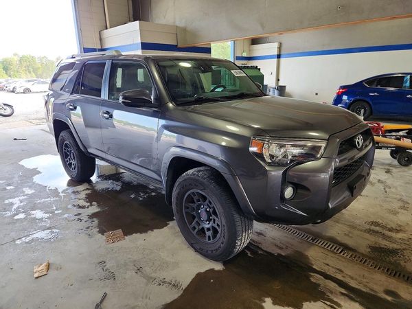 2016 TOYOTA 4RUNNER Base Grade — Passenger 3/4
