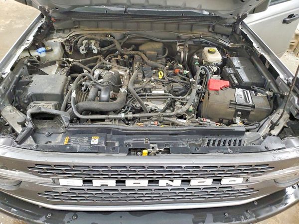 2021 FORD BRONCO — Engine bay