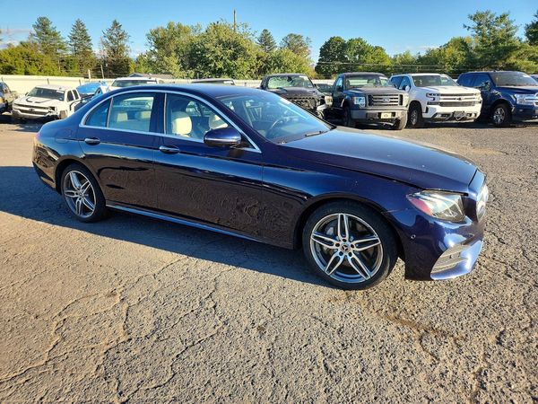 2020 MERCEDES-BENZ E — Passenger 3/4
