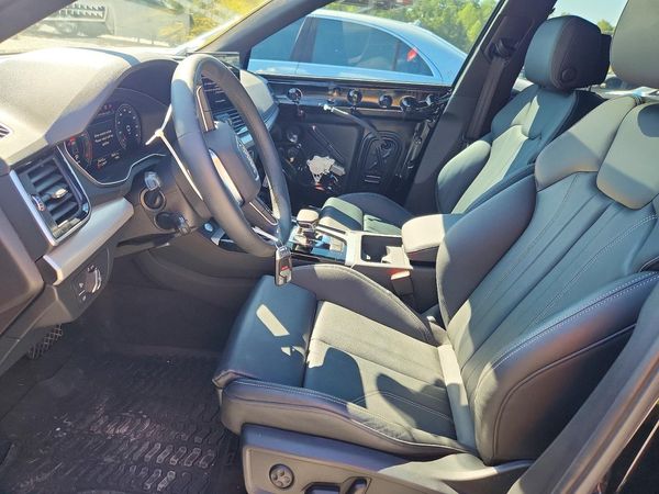 2024 AUDI Q5 S Line quattro Premium