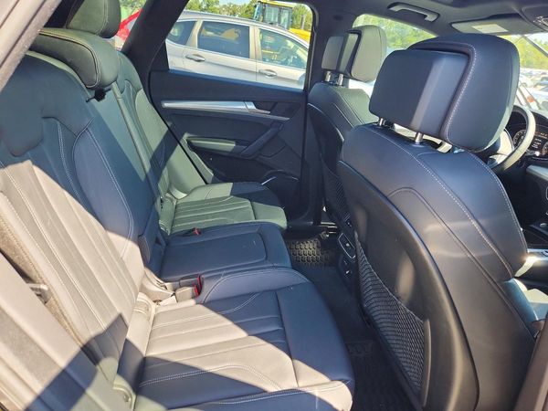 2024 AUDI Q5 S Line quattro Premium