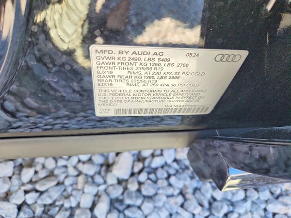 2024 AUDI Q5 S Line quattro Premium