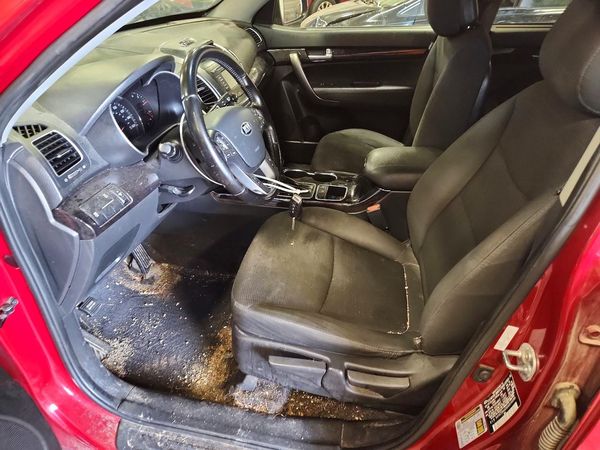2014 KIA SORENTO — DENT