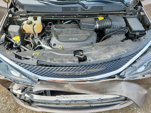 2017 CHRYSLER PACIFICA Touring L