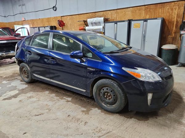2012 TOYOTA PRIUS — Passenger 3/4