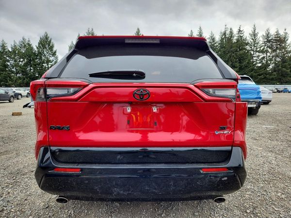 2025 TOYOTA RAV4 SE