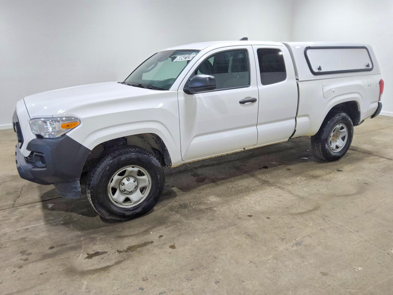 2023 TOYOTA TACOMA SR5 — Front 3/4
