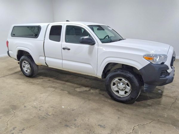 2023 TOYOTA TACOMA SR5 — Passenger 3/4