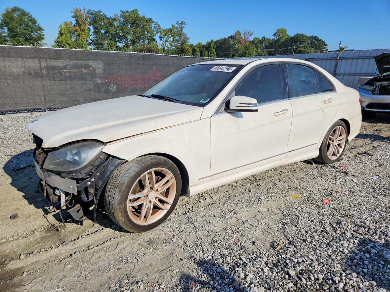 2014 MERCEDES-BENZ C C250 — Front 3/4