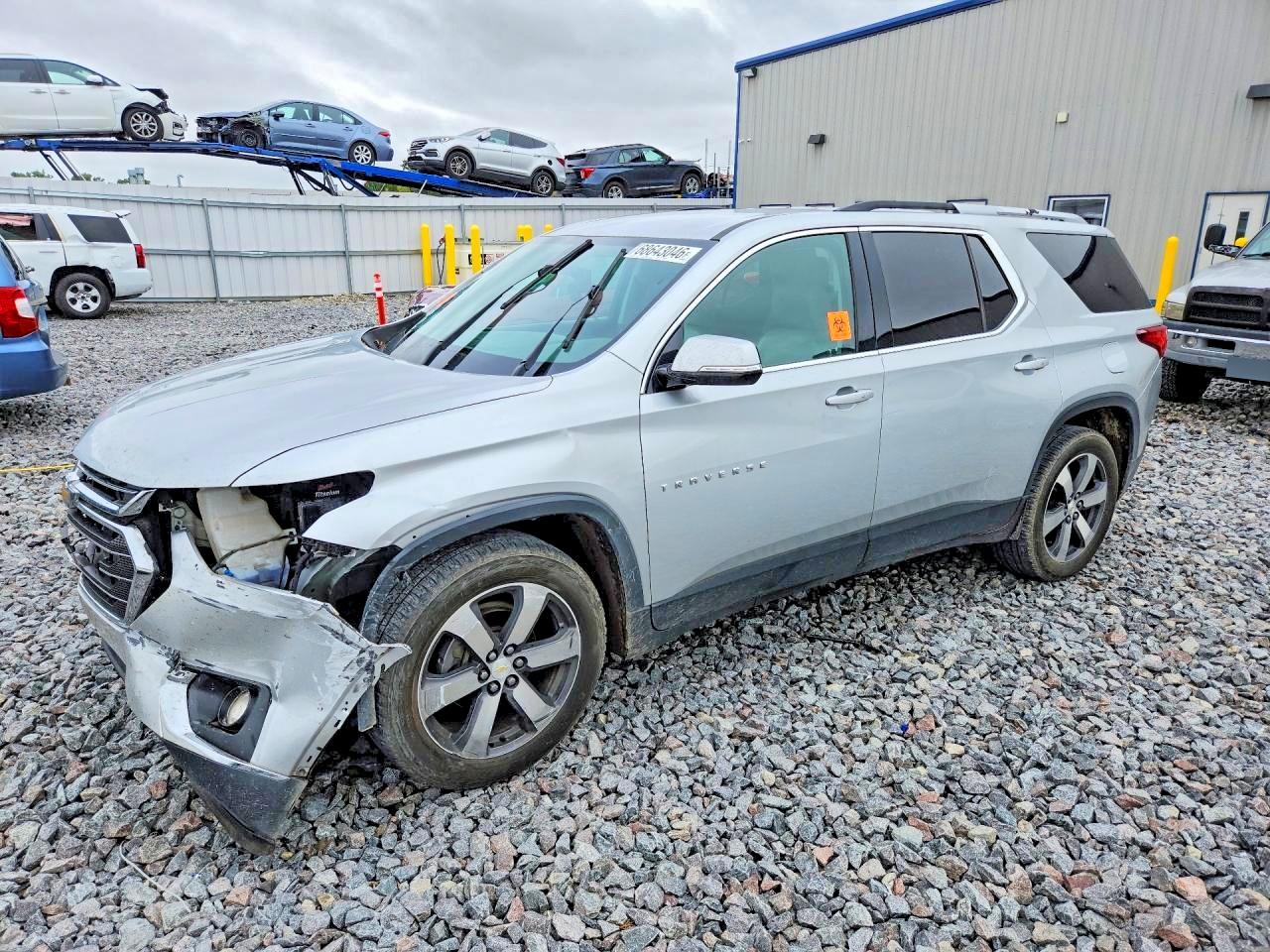 2018 CHEVROLET TRAVERSE LT — Front 3/4