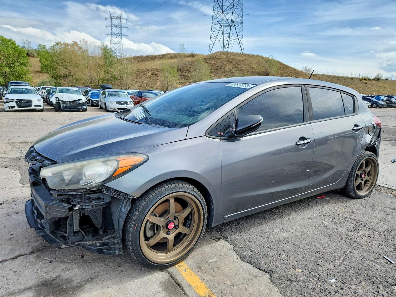 2016 KIA FORTE5 TOP (High Grade) — Front 3/4