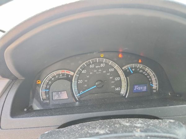 2014 TOYOTA CAMRY