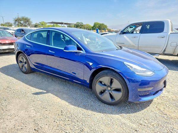 2019 TESLA MODEL 3 — Passenger 3/4