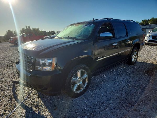 2012 CHEVROLET SUBURBAN — DSFA — Front 3/4