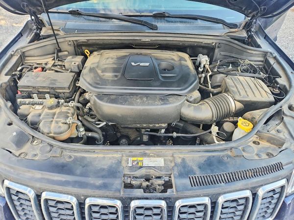 2017 JEEP CHEROKEE Laredo — Engine bay