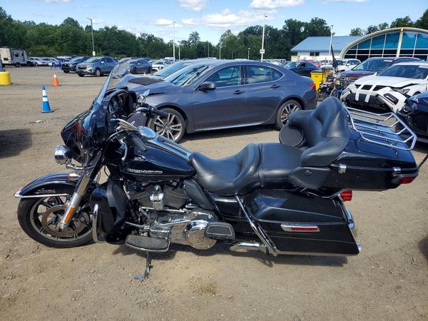 2017 HARLEY-DAVIDSON FLHTK