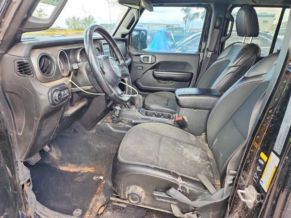 2021 JEEP WRANGLER UNLIMITED — DENT
