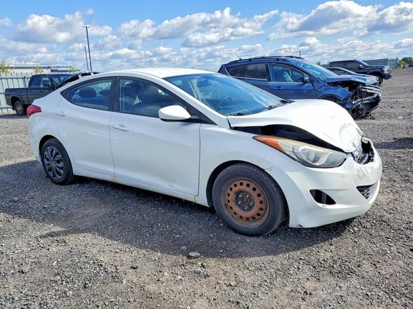 2013 HYUNDAI ELANTRA