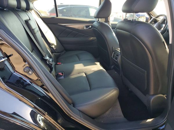 2017 INFINITI Q50