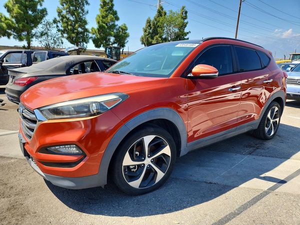 2016 HYUNDAI TUCSON