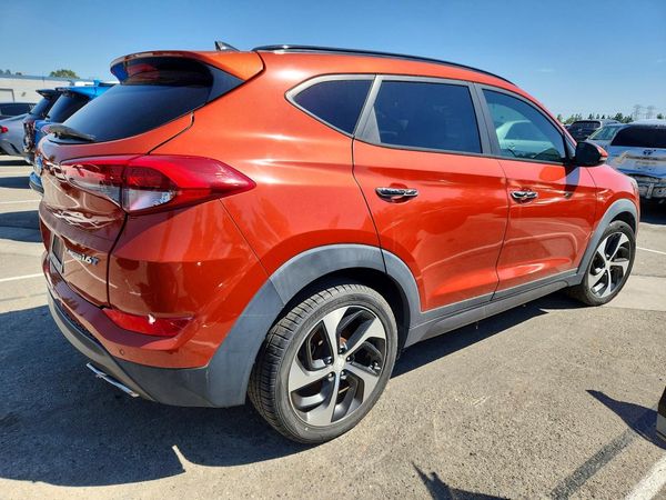 2016 HYUNDAI TUCSON