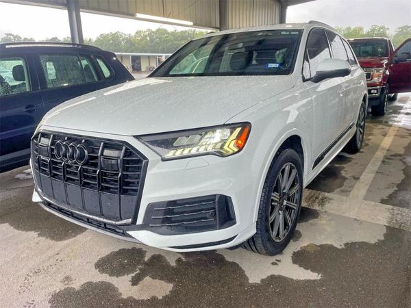 2023 AUDI Q7 quattro Premium Plus