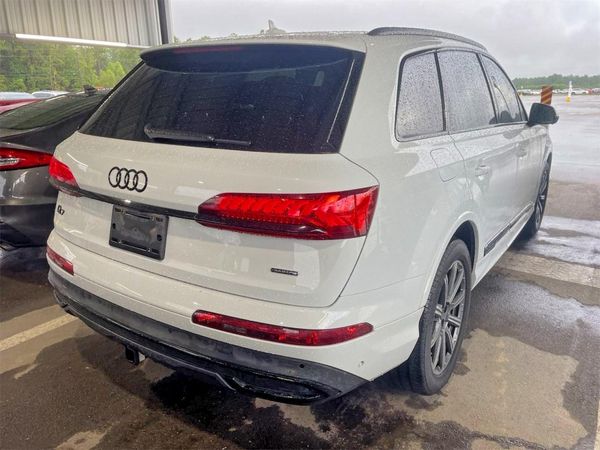 2023 AUDI Q7 quattro Premium Plus