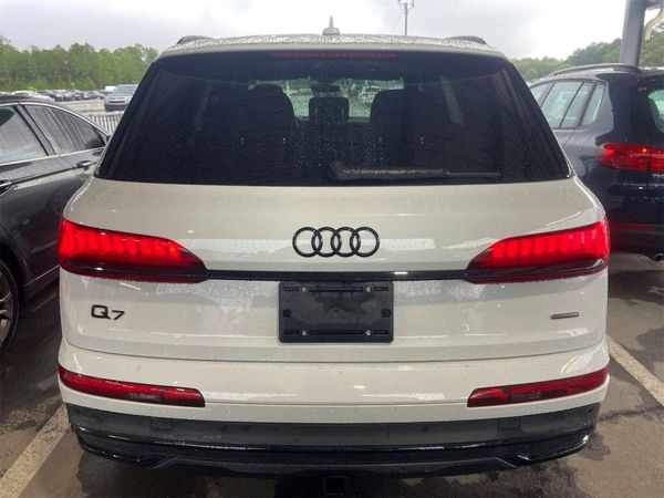 2023 AUDI Q7 quattro Premium Plus