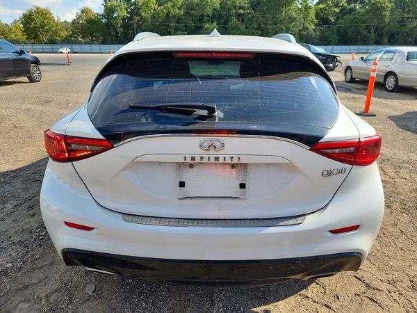 2018 INFINITI QX30