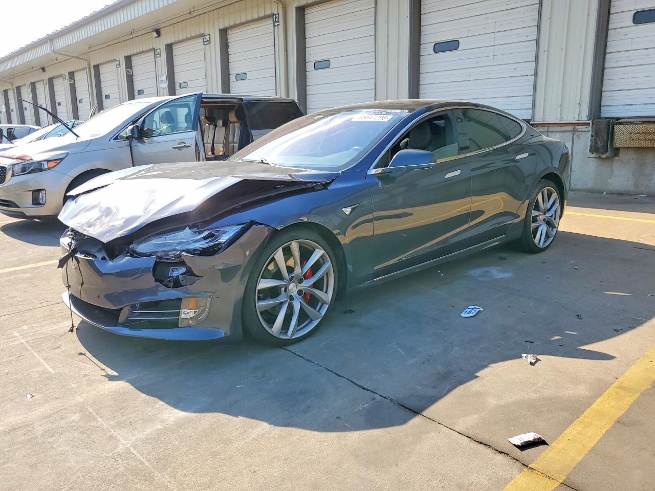2019 TESLA MODEL S — Front 3/4