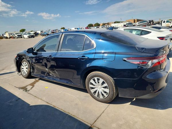 2021 TOYOTA CAMRY LE