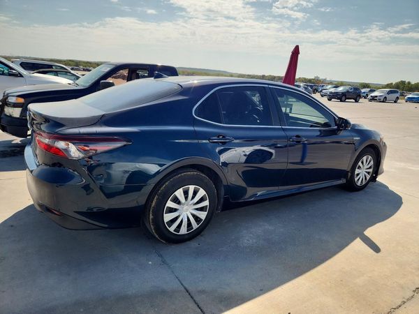 2021 TOYOTA CAMRY LE