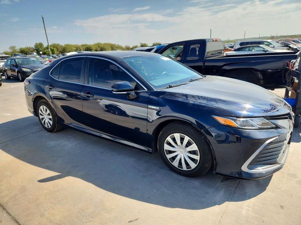2021 TOYOTA CAMRY LE