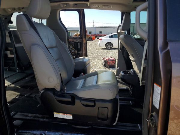 2018 TOYOTA SIENNA