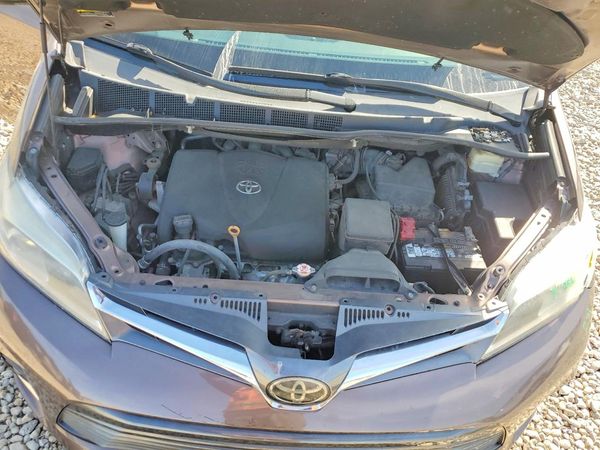 2018 TOYOTA SIENNA