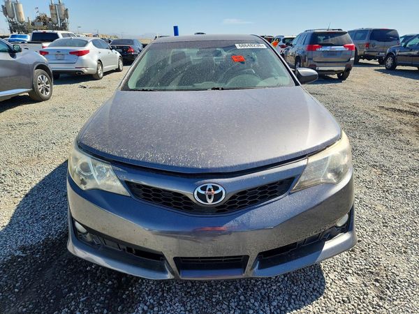 2014 TOYOTA CAMRY
