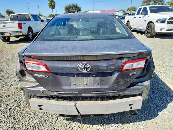 2014 TOYOTA CAMRY