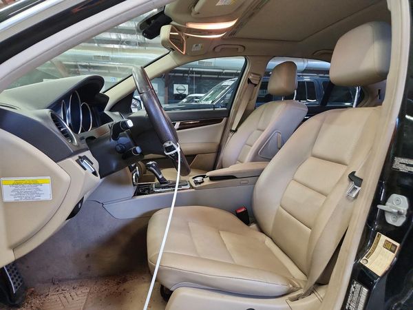 2013 MERCEDES-BENZ C C300 — DENT
